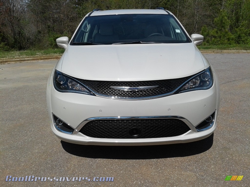 2019 Pacifica Touring L - Luxury White Pearl / Cognac/Alloy photo #3