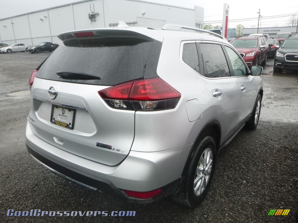 2019 Rogue S AWD - Brilliant Silver / Charcoal photo #3