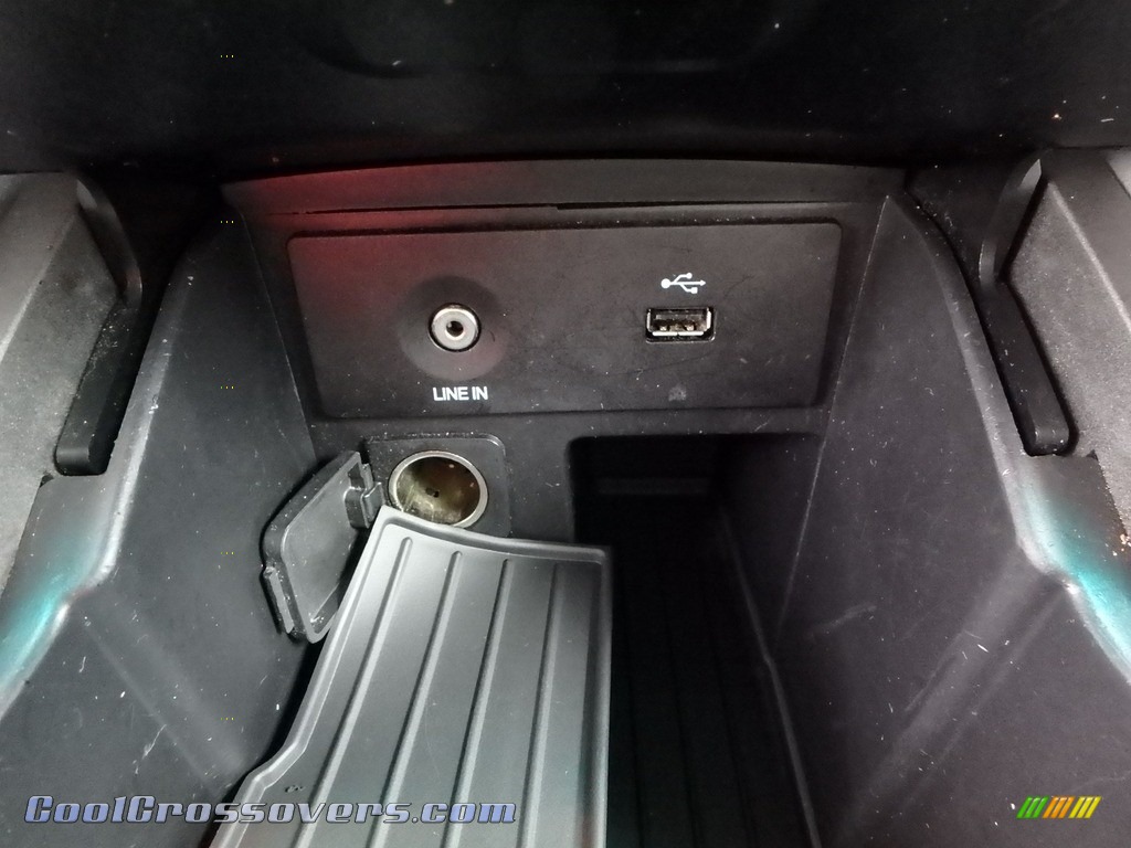 2012 Explorer XLT 4WD - White Platinum Tri-Coat / Charcoal Black photo #27