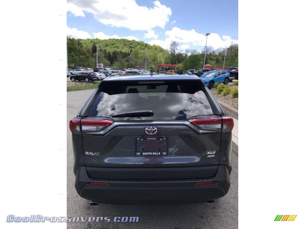 2019 RAV4 XLE AWD - Magnetic Gray Metallic / Light Gray photo #5