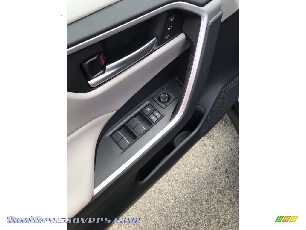 2019 RAV4 XLE AWD - Magnetic Gray Metallic / Light Gray photo #9