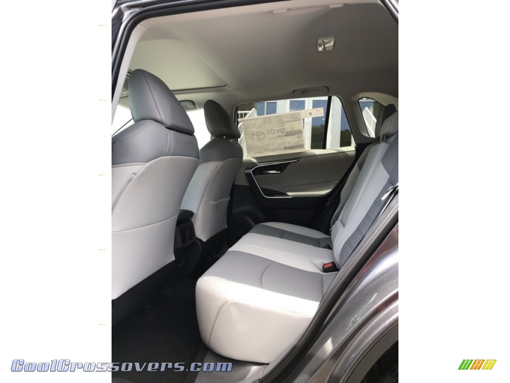 2019 RAV4 XLE AWD - Magnetic Gray Metallic / Light Gray photo #18