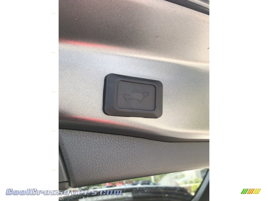 2019 RAV4 XLE AWD - Magnetic Gray Metallic / Light Gray photo #21