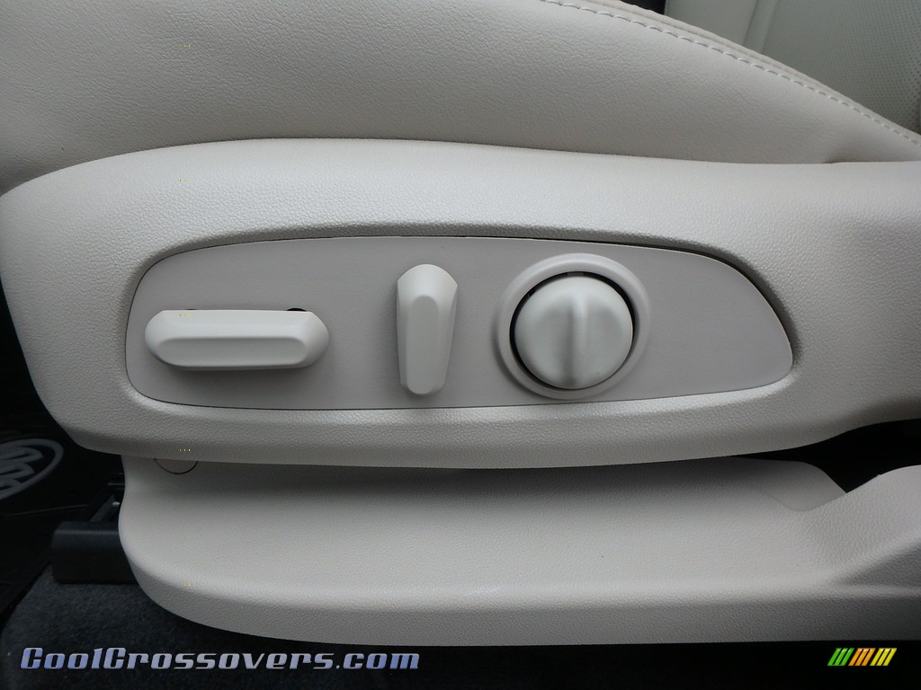 2019 Enclave Essence AWD - White Frost Tricoat / Shale/Ebony Accents photo #20