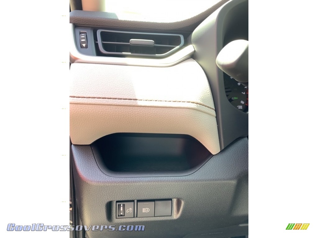 2019 RAV4 XLE AWD - Magnetic Gray Metallic / Light Gray photo #10
