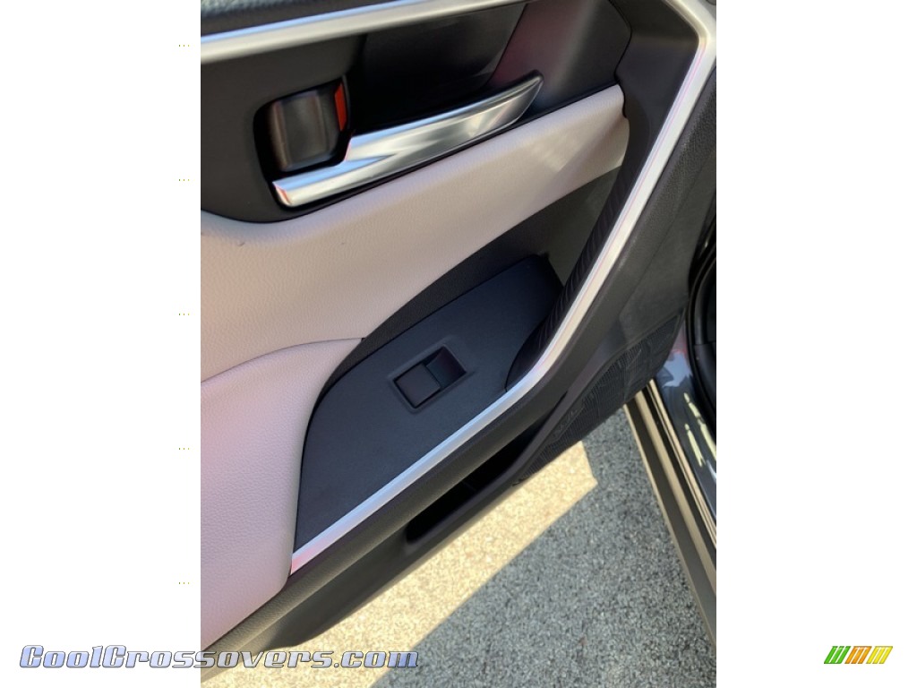 2019 RAV4 XLE AWD - Magnetic Gray Metallic / Light Gray photo #16