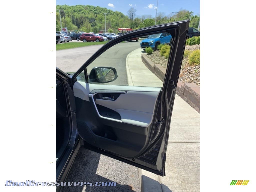 2019 RAV4 XLE AWD - Magnetic Gray Metallic / Light Gray photo #27