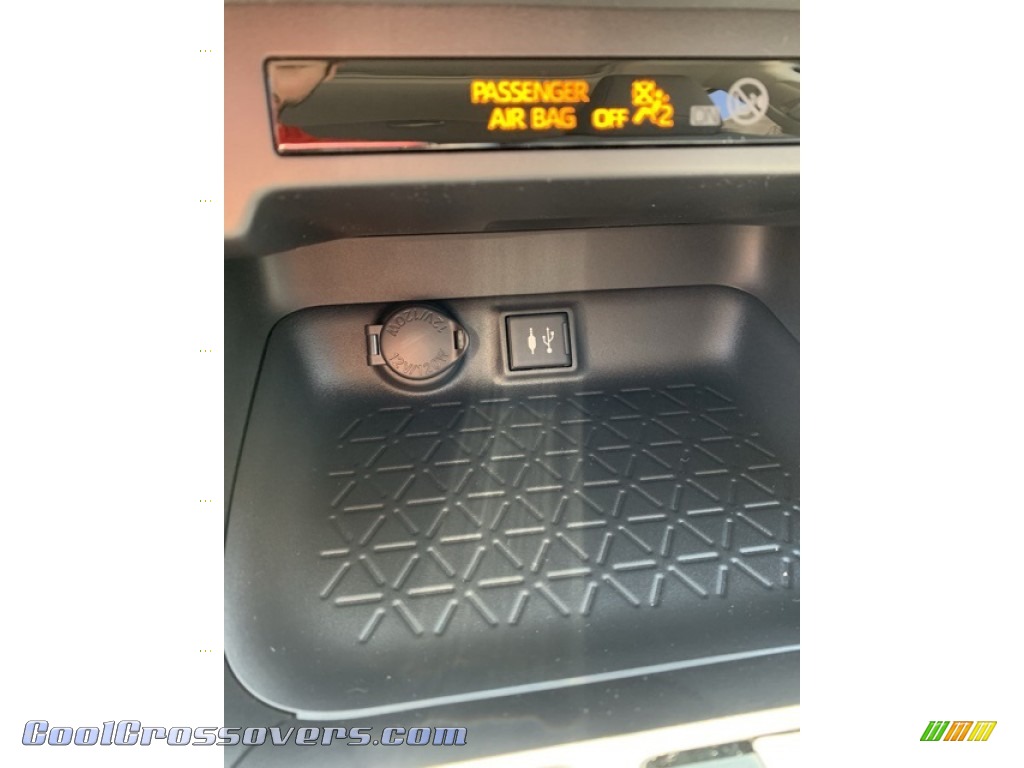 2019 RAV4 XLE AWD - Magnetic Gray Metallic / Light Gray photo #37