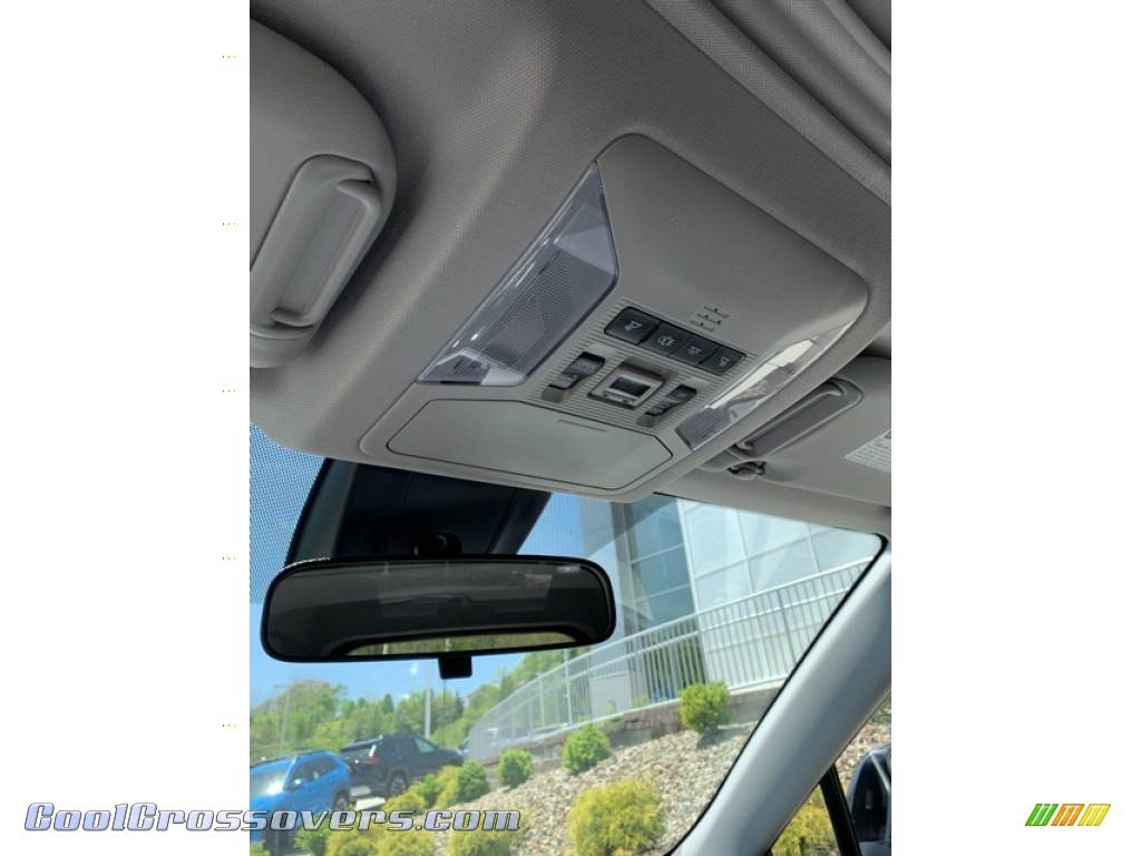 2019 RAV4 XLE AWD - Magnetic Gray Metallic / Light Gray photo #40