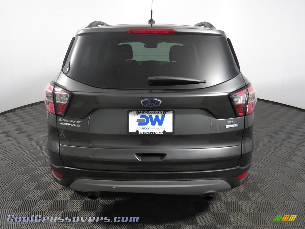 2018 Escape SE 4WD - Magnetic / Charcoal Black photo #11