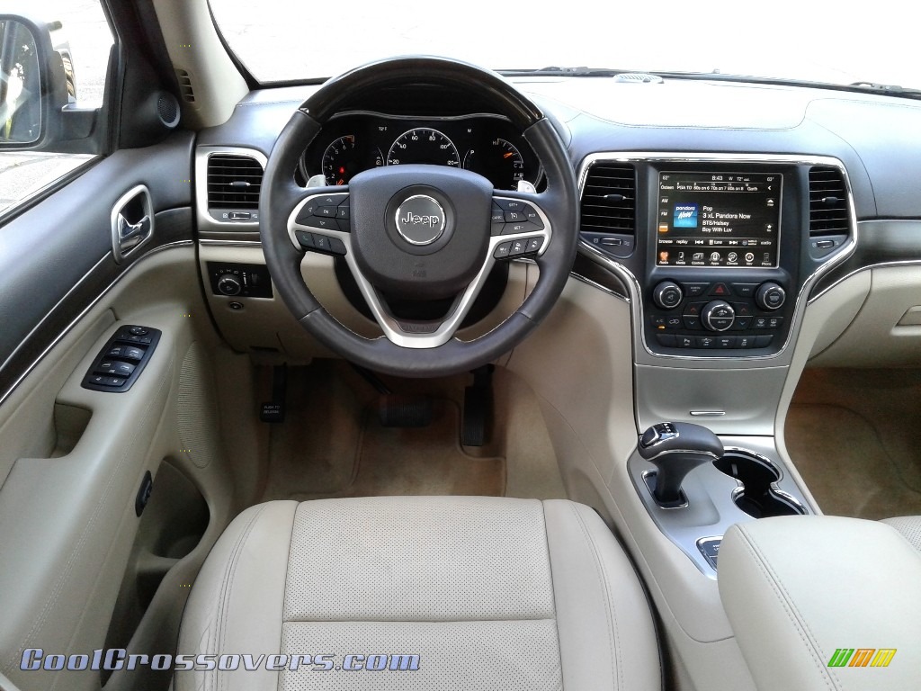 2015 Grand Cherokee Overland 4x4 - Brilliant Black Crystal Pearl / Brown/Light Frost Beige photo #34