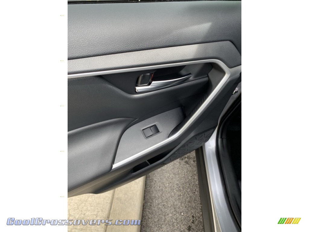 2019 RAV4 XLE AWD Hybrid - Silver Sky Metallic / Black photo #16