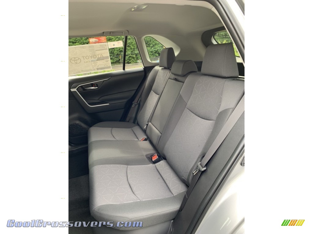 2019 RAV4 XLE AWD Hybrid - Silver Sky Metallic / Black photo #17