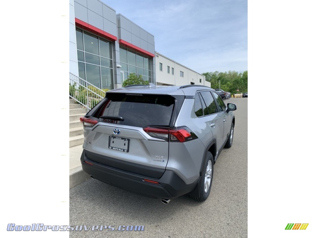2019 RAV4 XLE AWD Hybrid - Silver Sky Metallic / Black photo #6