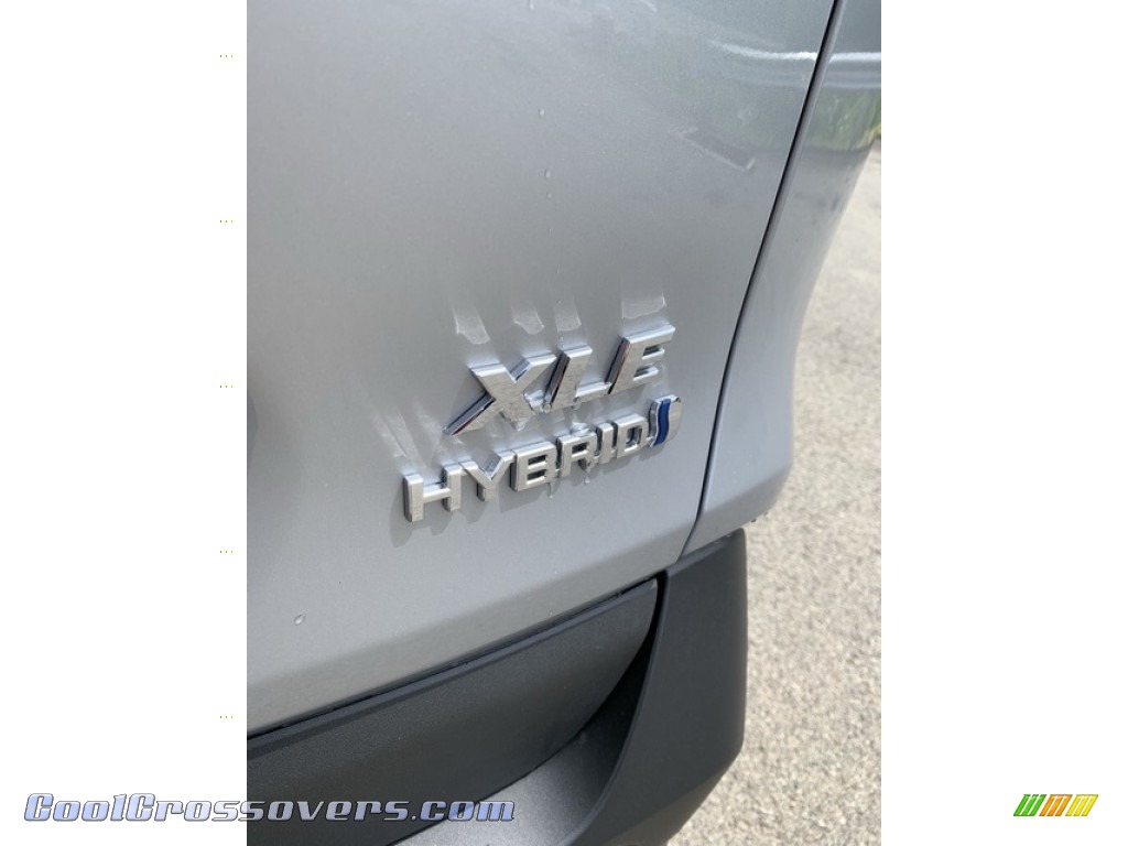 2019 RAV4 XLE AWD Hybrid - Silver Sky Metallic / Black photo #20