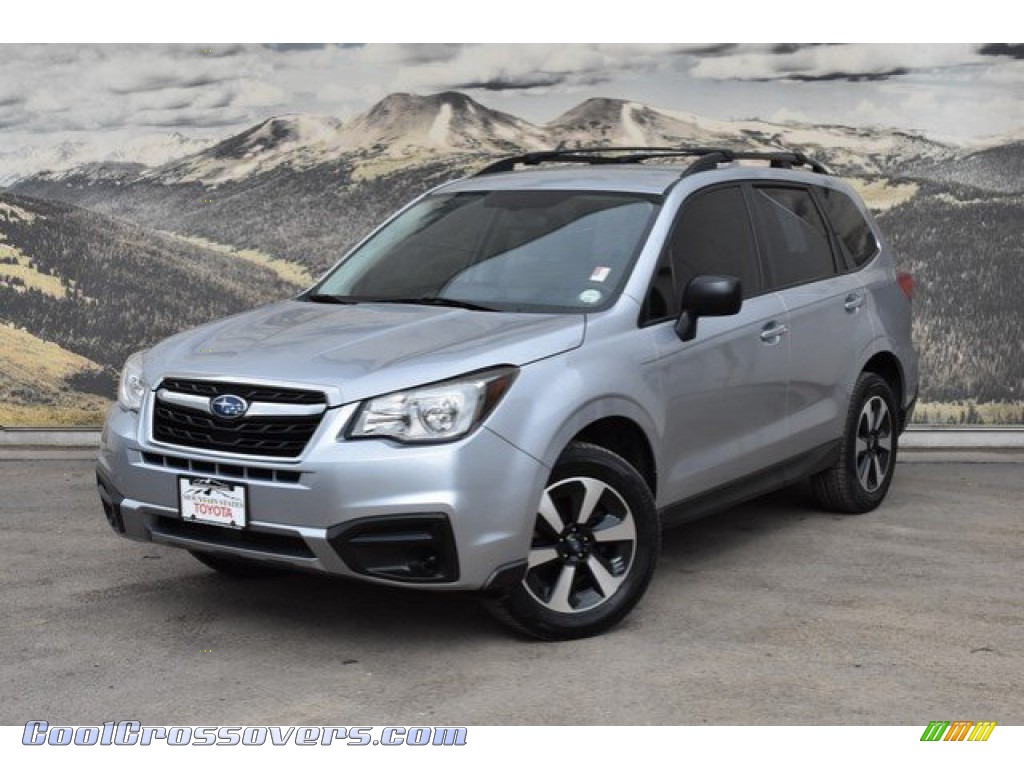 2017 Forester 2.5i - Ice Silver Metallic / Gray photo #5