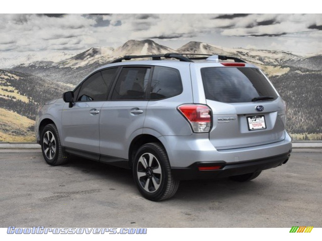 2017 Forester 2.5i - Ice Silver Metallic / Gray photo #7