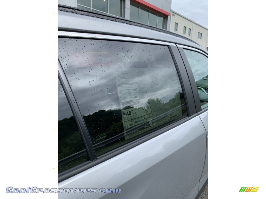 2019 RAV4 Limited AWD Hybrid - Silver Sky Metallic / Light Gray photo #26