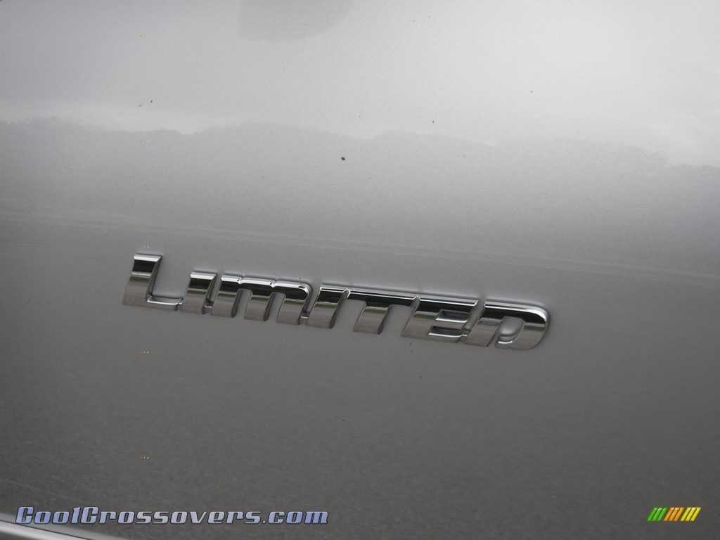 2012 Highlander Limited 4WD - Classic Silver Metallic / Black photo #3