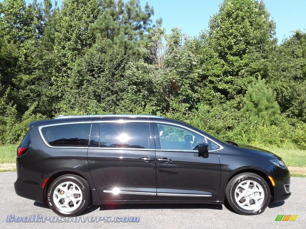 2018 Pacifica Touring L - Brilliant Black Crystal Pearl / Cognac/Alloy/Toffee photo #5