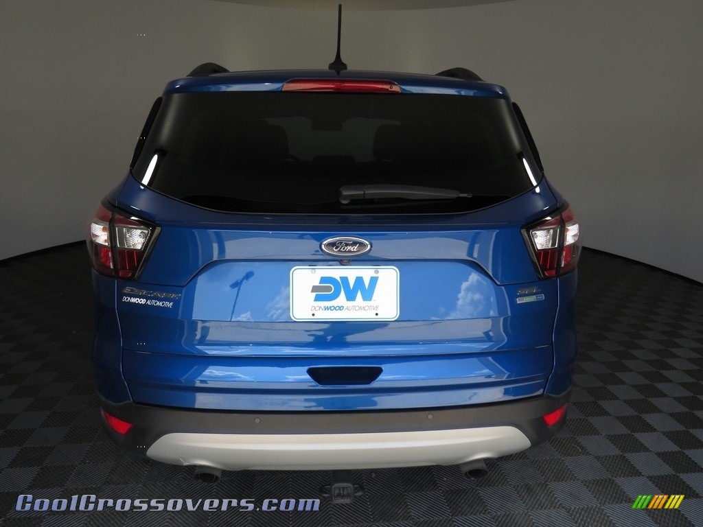 2018 Escape SEL 4WD - Lightning Blue / Charcoal Black photo #11
