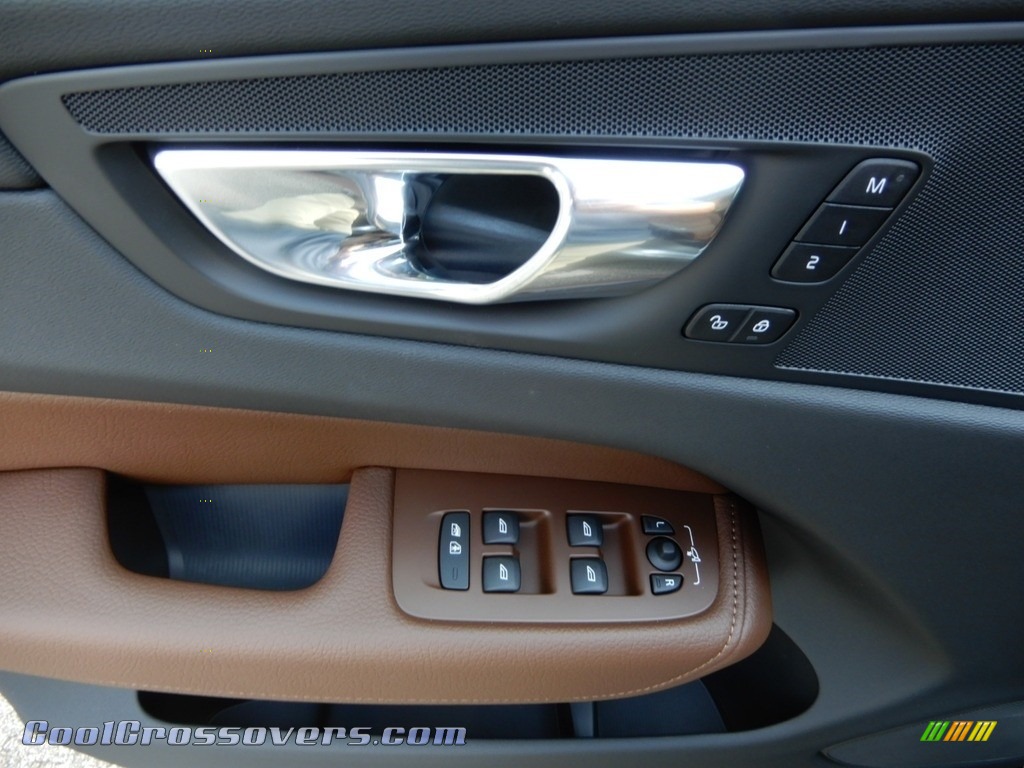 2020 XC60 T6 AWD Momentum - Osmium Grey Metallic / Maroon Brown photo #10