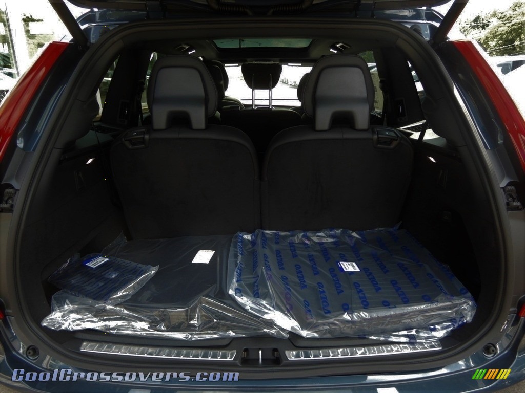 2020 XC90 T6 AWD Momentum - Denim Blue Metallic / Charcoal photo #3