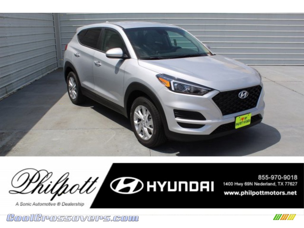 Molten Silver / Gray Hyundai Tucson SE