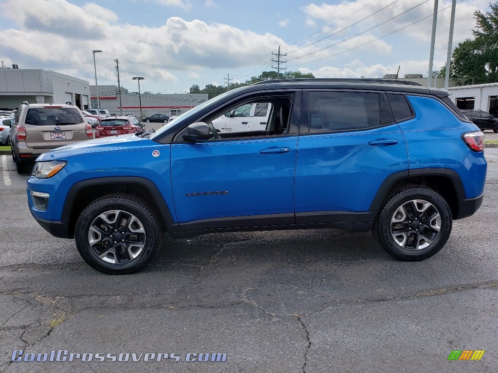 2017 Compass Trailhawk 4x4 - Laser Blue Pearl / Black/Ruby Red photo #4
