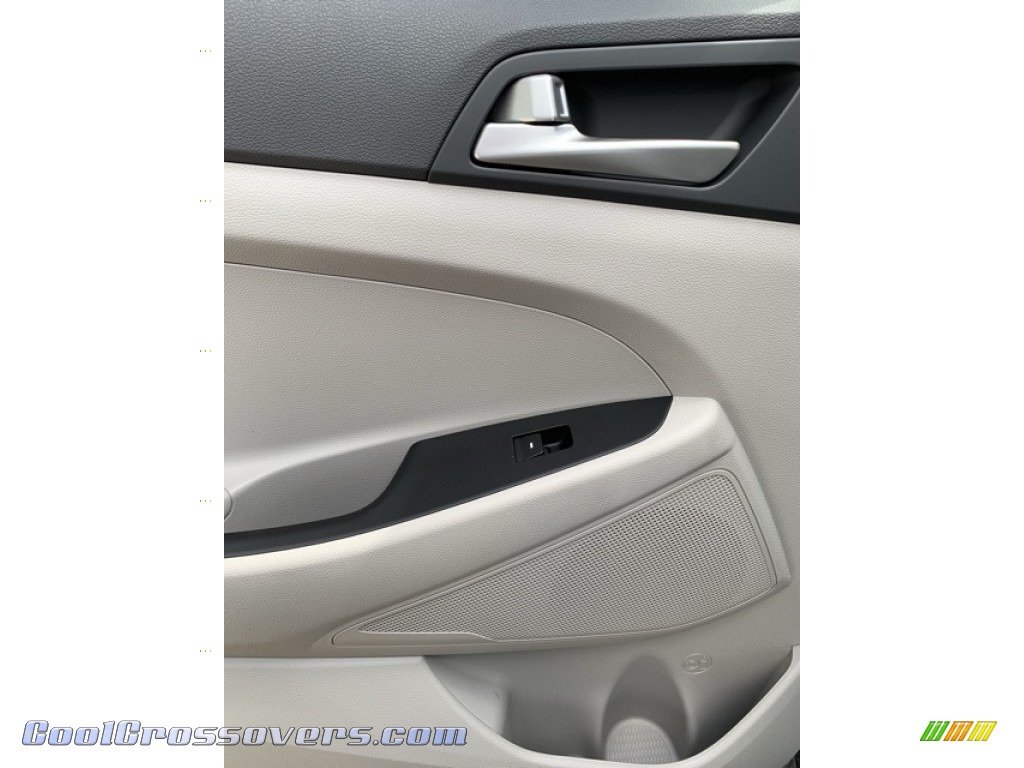 2019 Tucson SE AWD - Molten Silver / Gray photo #18