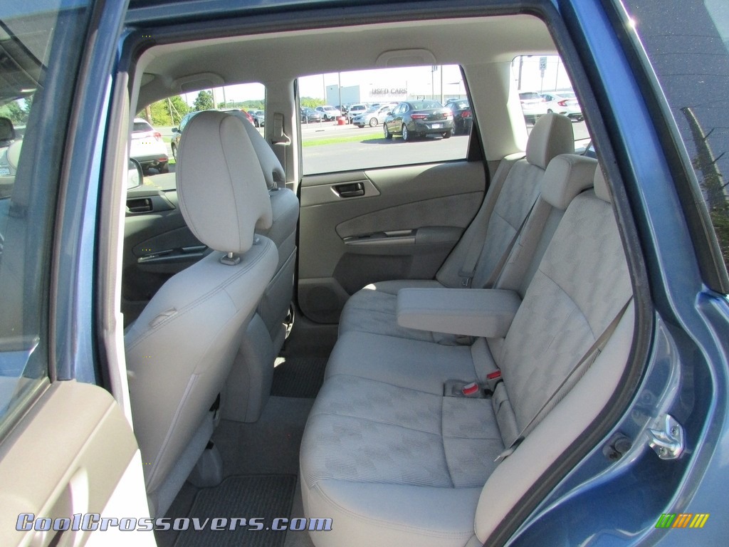 2010 Forester 2.5 X - Newport Blue Pearl / Platinum photo #21