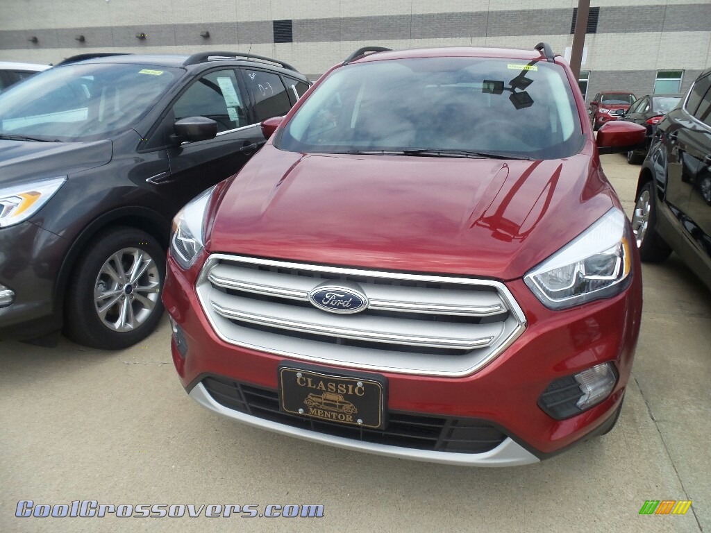 Ruby Red / Chromite Gray/Charcoal Black Ford Escape SEL