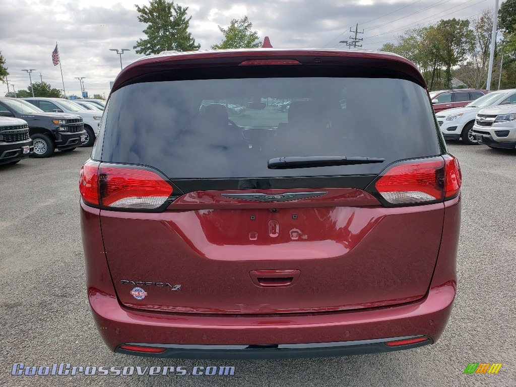 2020 Pacifica Touring L - Velvet Red Pearl / Black photo #5