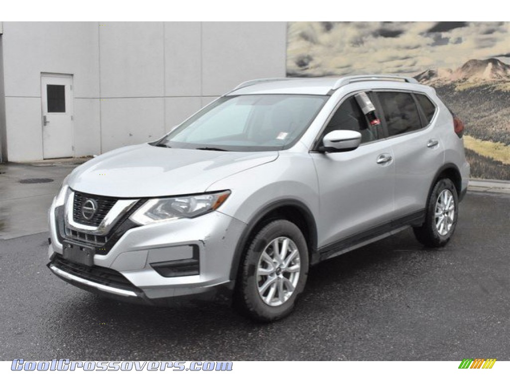 2018 Rogue SV AWD - Brilliant Silver / Charcoal photo #2
