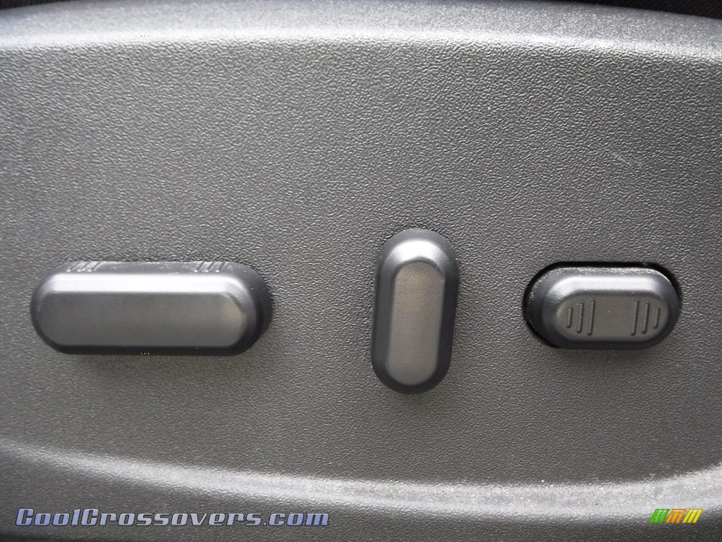 2015 Escape Titanium 4WD - Ingot Silver Metallic / Charcoal Black photo #16