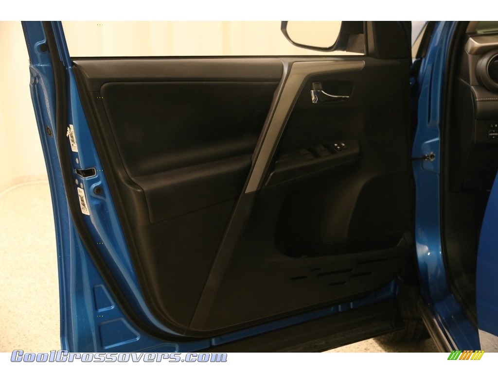 2018 RAV4 XLE AWD - Electric Storm Blue / Black photo #4