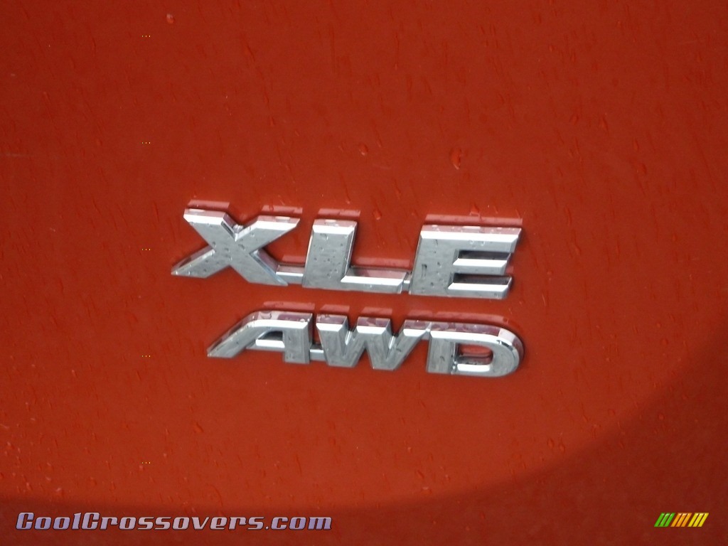 2015 RAV4 XLE AWD - Hot Lava / Black photo #10