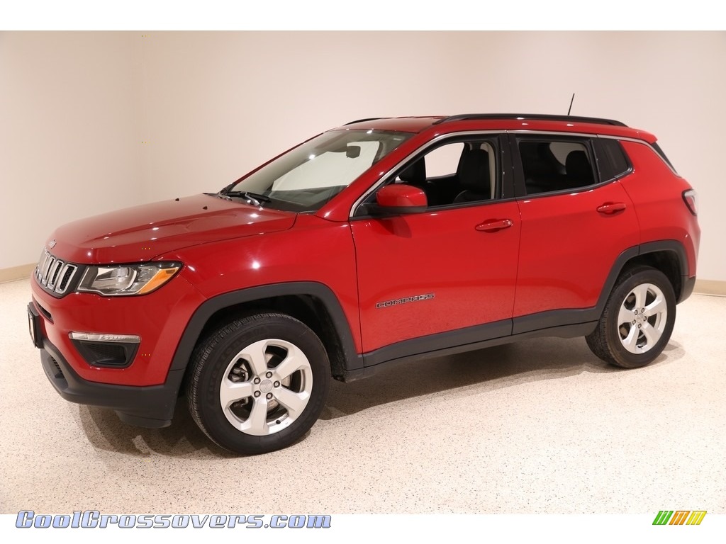2019 Compass Altitude 4x4 - Red-Line Pearl / Black photo #3