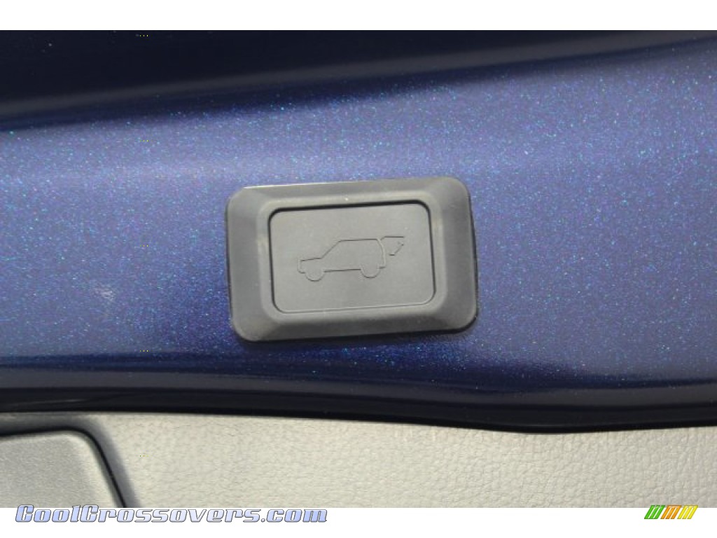2020 RAV4 XLE Premium AWD - Blueprint / Black photo #23