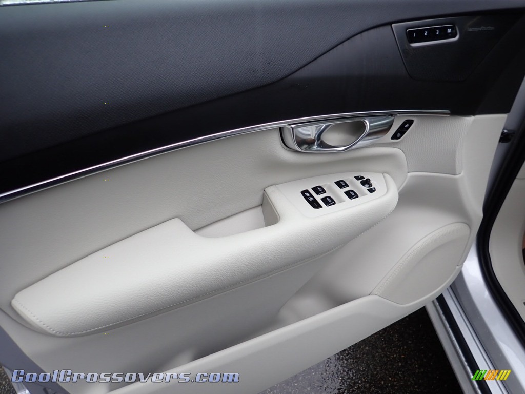 2020 XC90 T5 AWD Momentum - Bright Silver Metallic / Blond photo #11