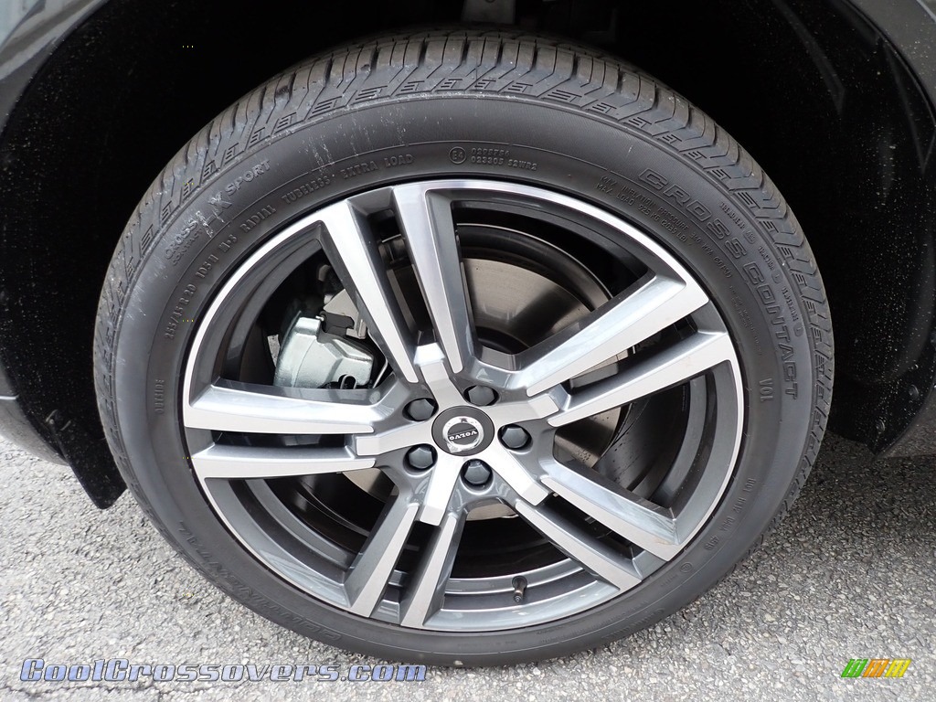 2020 XC60 T6 AWD Momentum - Pine Grey Metallic / Blonde photo #6