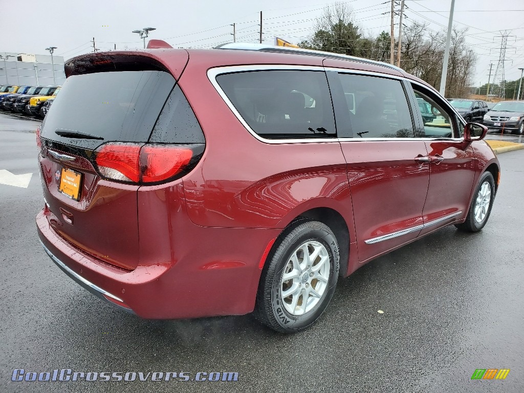 2020 Pacifica Touring L - Velvet Red Pearl / Alloy/Black photo #21