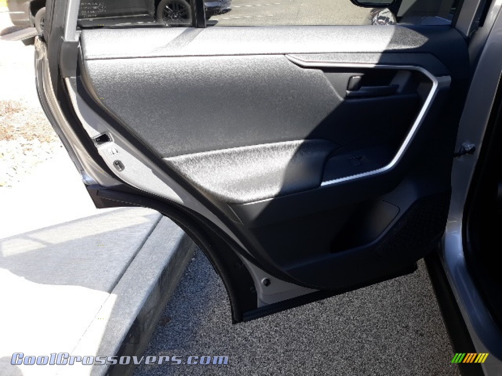 2020 RAV4 LE AWD Hybrid - Silver Sky Metallic / Black photo #28
