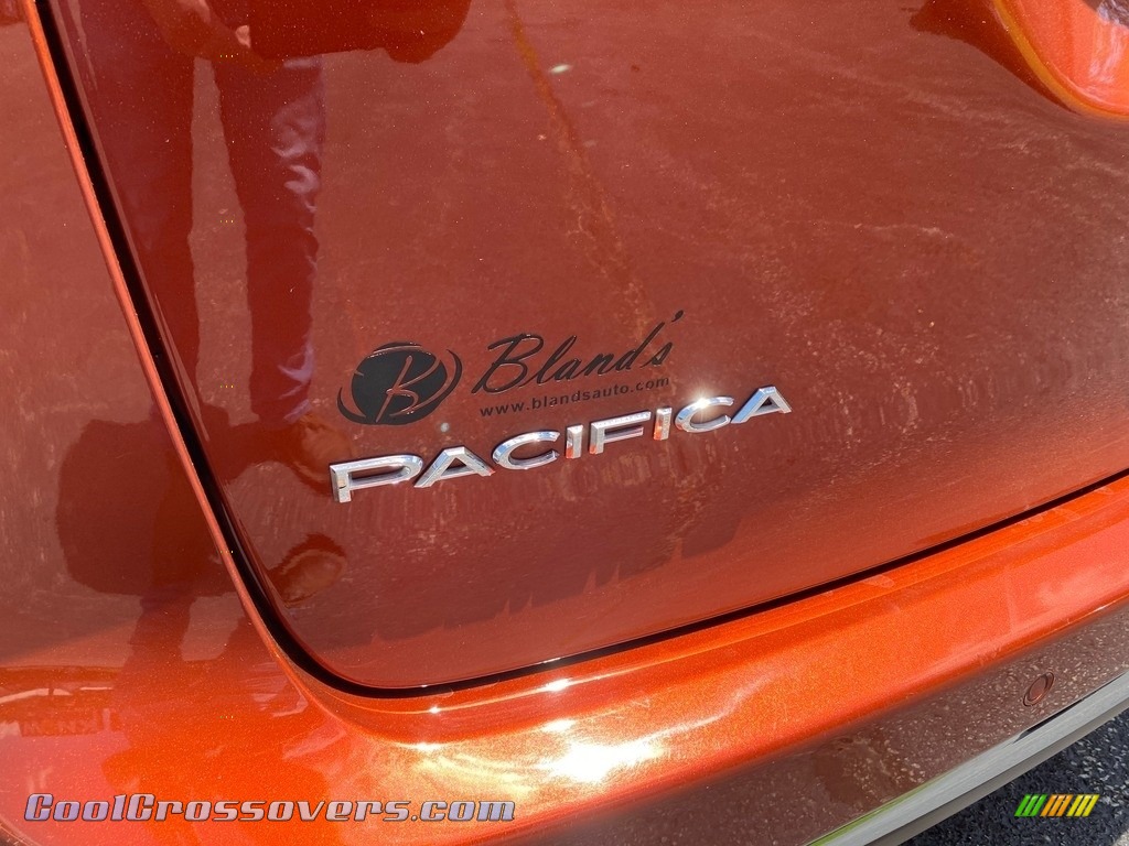 2018 Pacifica Touring L Plus - Copper Pearl / Black/Alloy photo #66