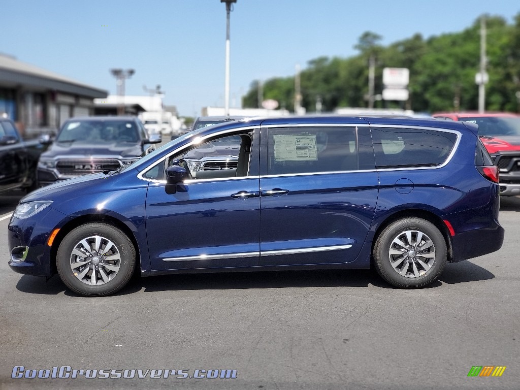2020 Pacifica Touring L Plus - Jazz Blue Pearl / Alloy/Black photo #4