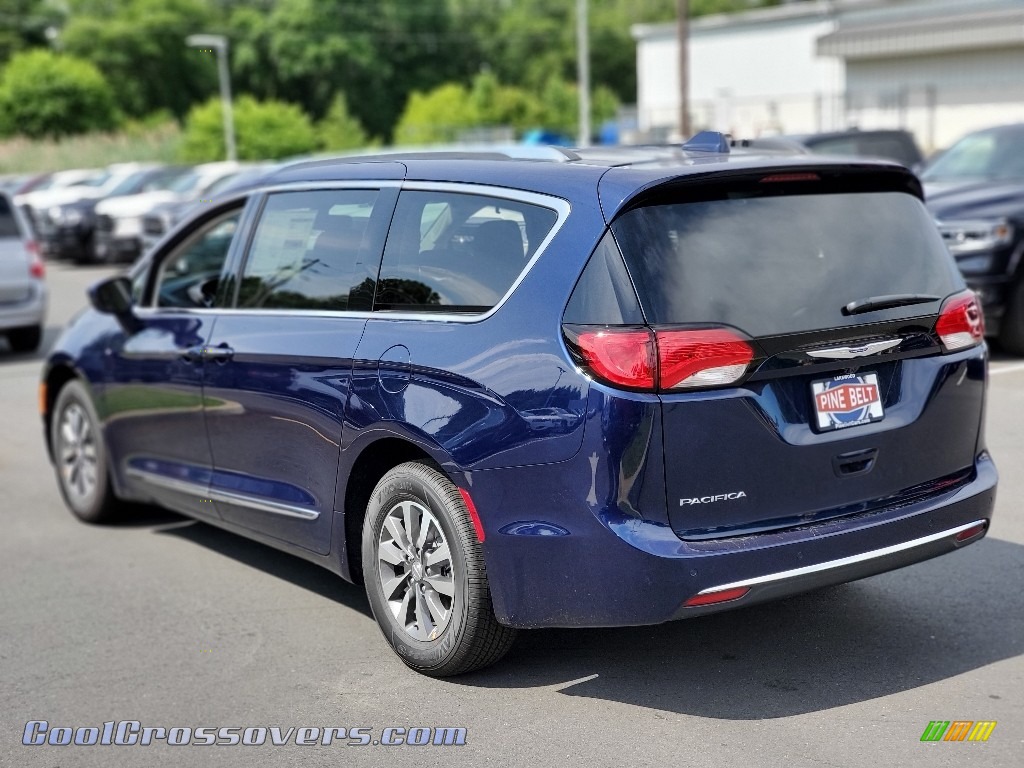 2020 Pacifica Touring L Plus - Jazz Blue Pearl / Alloy/Black photo #6
