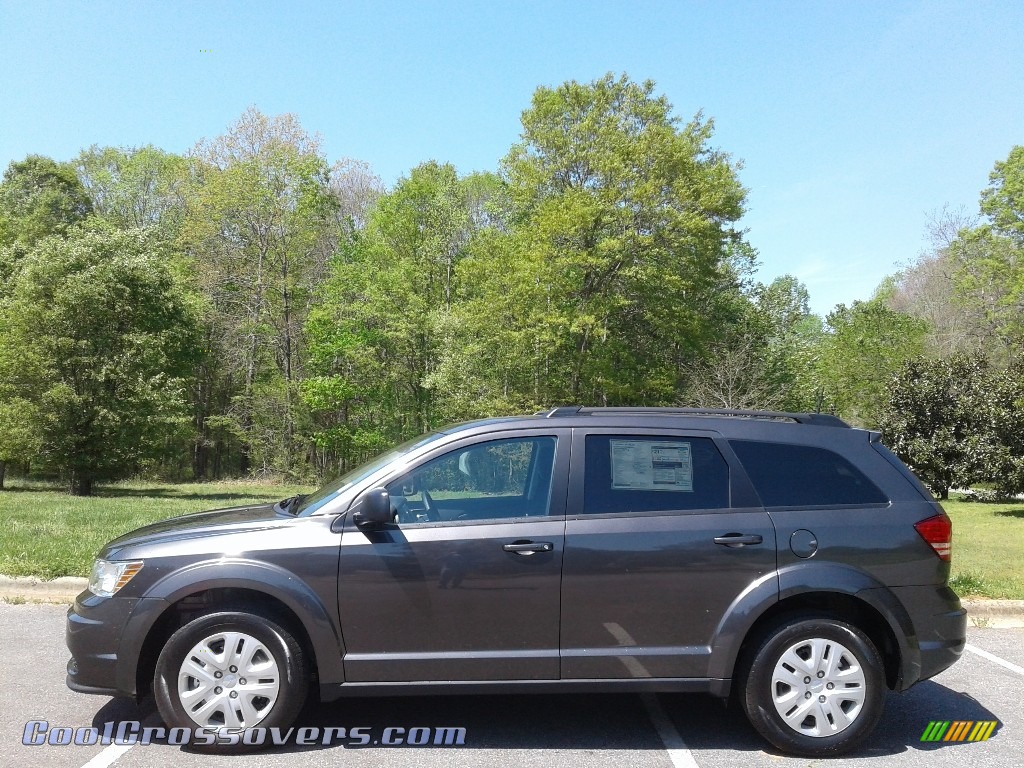 Granite Pearl / Black Dodge Journey SE Value