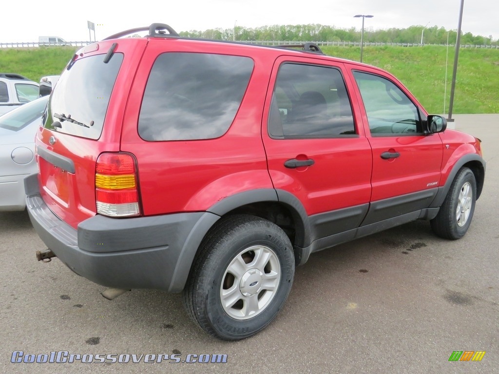 2002 Escape XLT V6 4WD - Bright Red / Medium Graphite photo #10