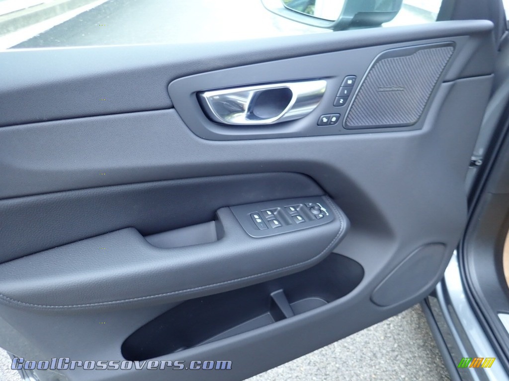 2020 XC60 T6 AWD Momentum - Osmium Grey Metallic / Charcoal photo #10