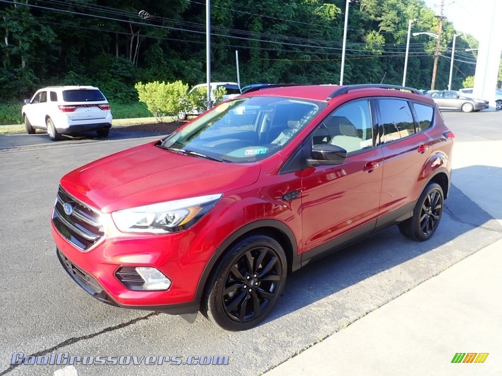 2019 Escape SE 4WD - Ruby Red / Chromite Gray/Charcoal Black photo #7